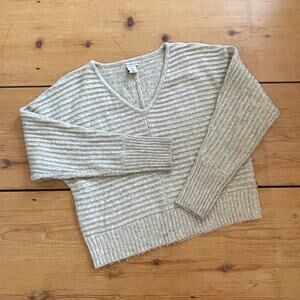 Sincerely Jules V-Neck Ribbed Sweater Cream Size Small EUC